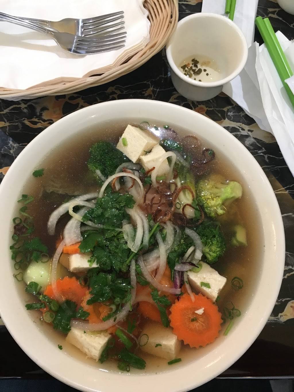 Pho-Nomenal | restaurant | 20447 Exchange St, Ashburn, VA 20147, USA | 5712939519 OR +1 571-293-9519