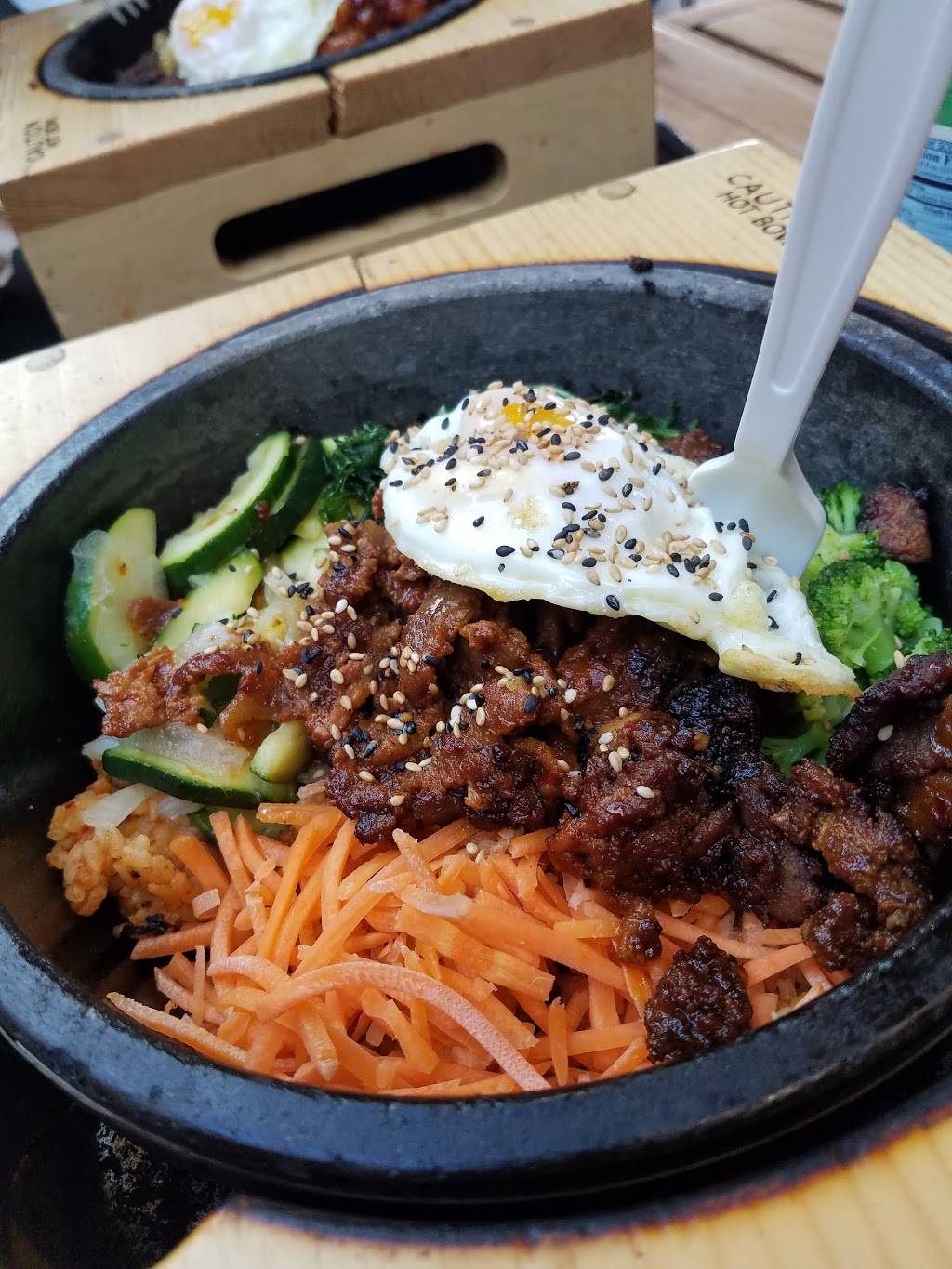 Bibigo Fresh Korean Kitchen | restaurant | 10250 CA-2, Los Angeles, CA 90067, USA | 3105570011 OR +1 310-557-0011