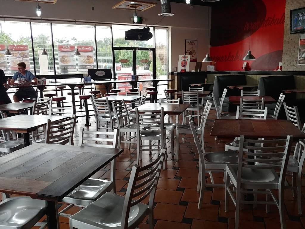 Bullritos Briar Forest | restaurant | 1635 Eldridge Pkwy S #600, Houston, TX 77077, USA | 2817597482 OR +1 281-759-7482