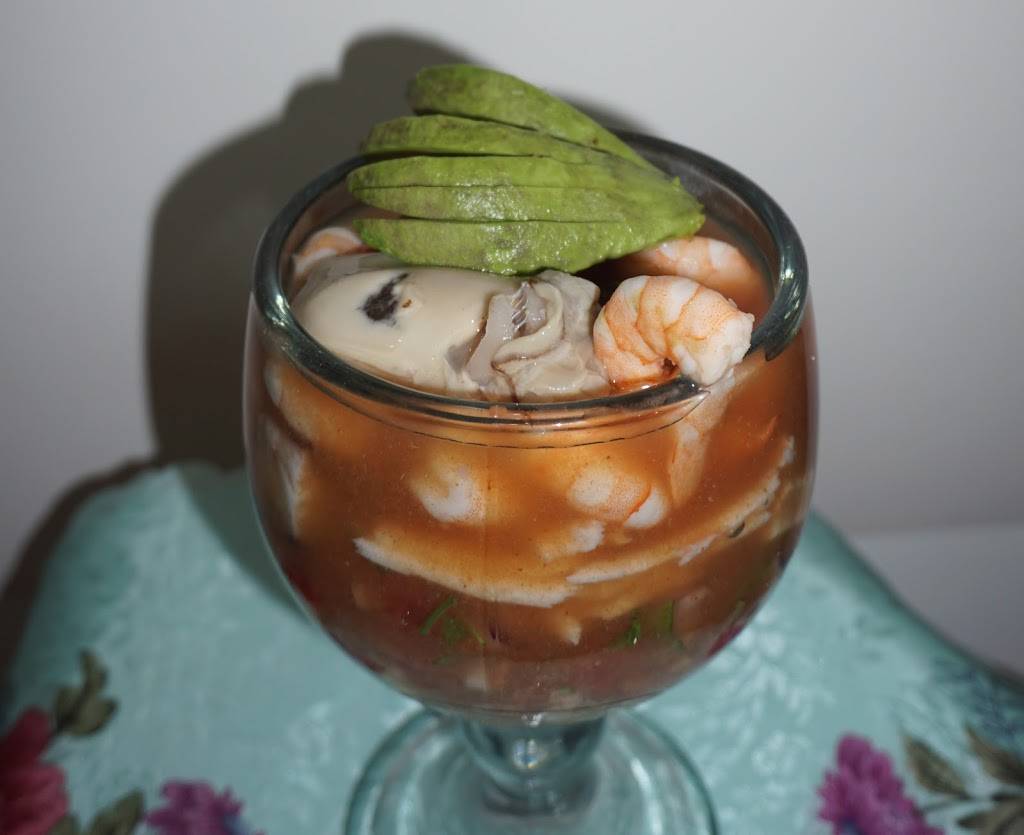 Mariscos La Tovara Estilo Nayarit | restaurant | 1501 Firestone Blvd, Los Angeles, CA 90001, USA | 3234717065 OR +1 323-471-7065