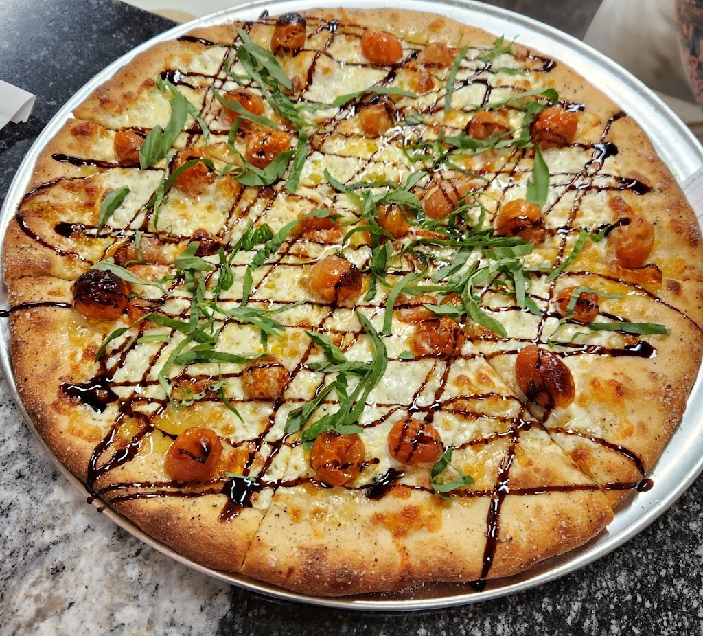 Black Cat Pizza | restaurant | 221 E Bridge St, Hotchkiss, CO 81419, USA | 9708728080 OR +1 970-872-8080