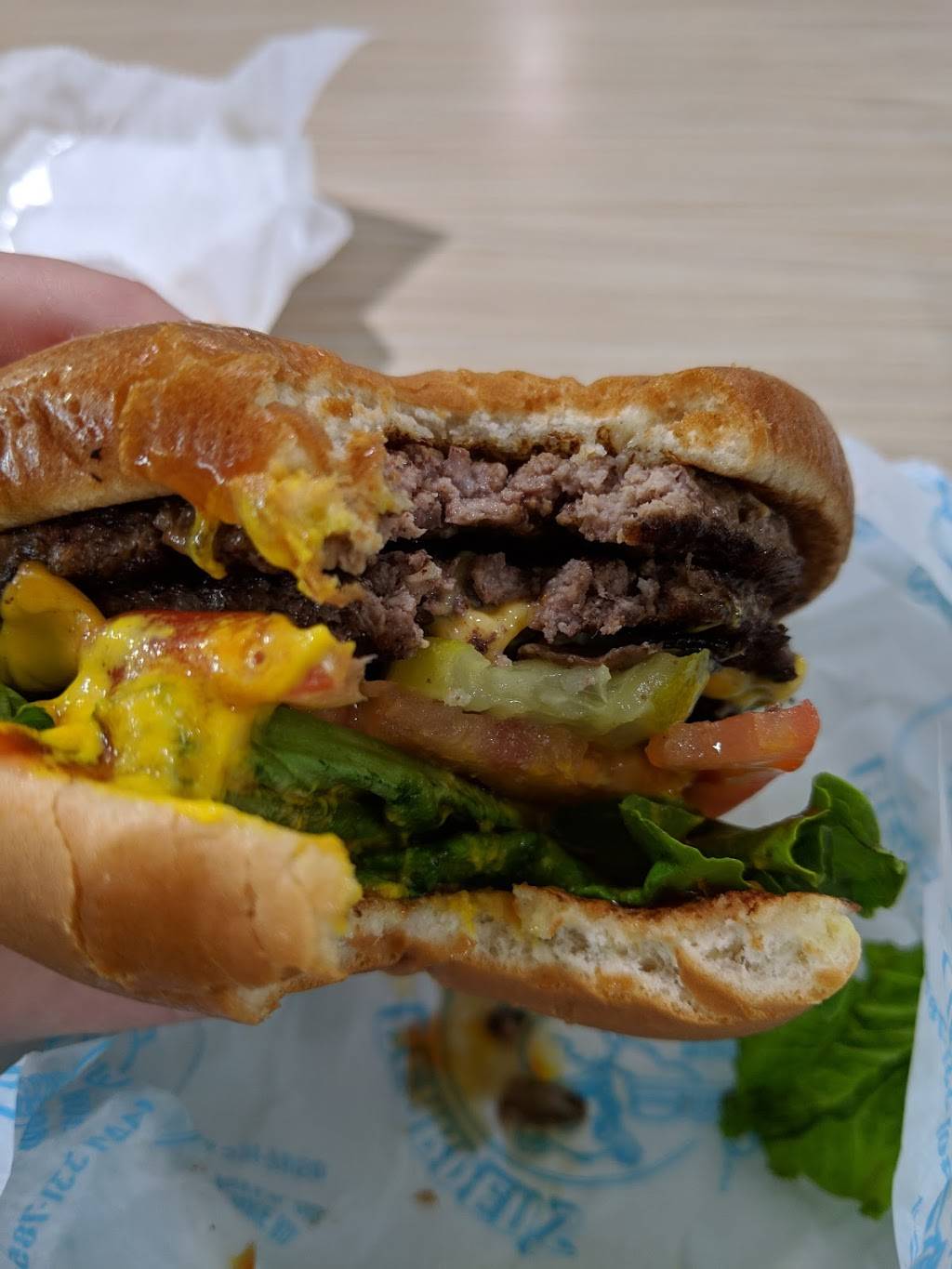 Beardens | restaurant | 19985 Lake Rd, Rocky River, OH 44116, USA | 4403317850 OR +1 440-331-7850