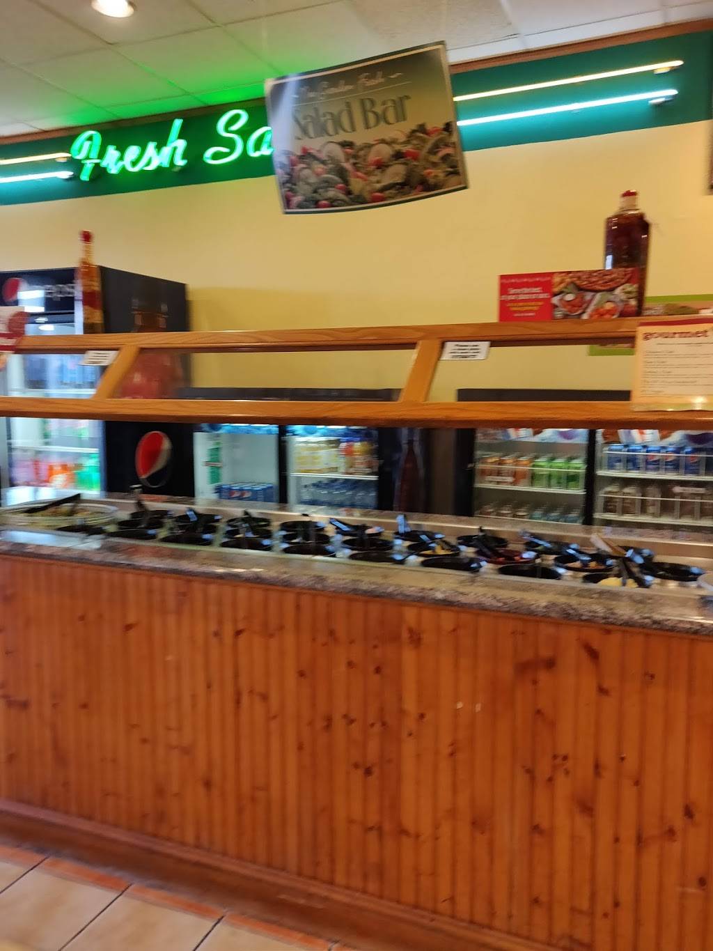 Round Table Pizza | meal delivery | 3567 Geary Blvd, San Francisco, CA 94118, USA | 4153875054 OR +1 415-387-5054