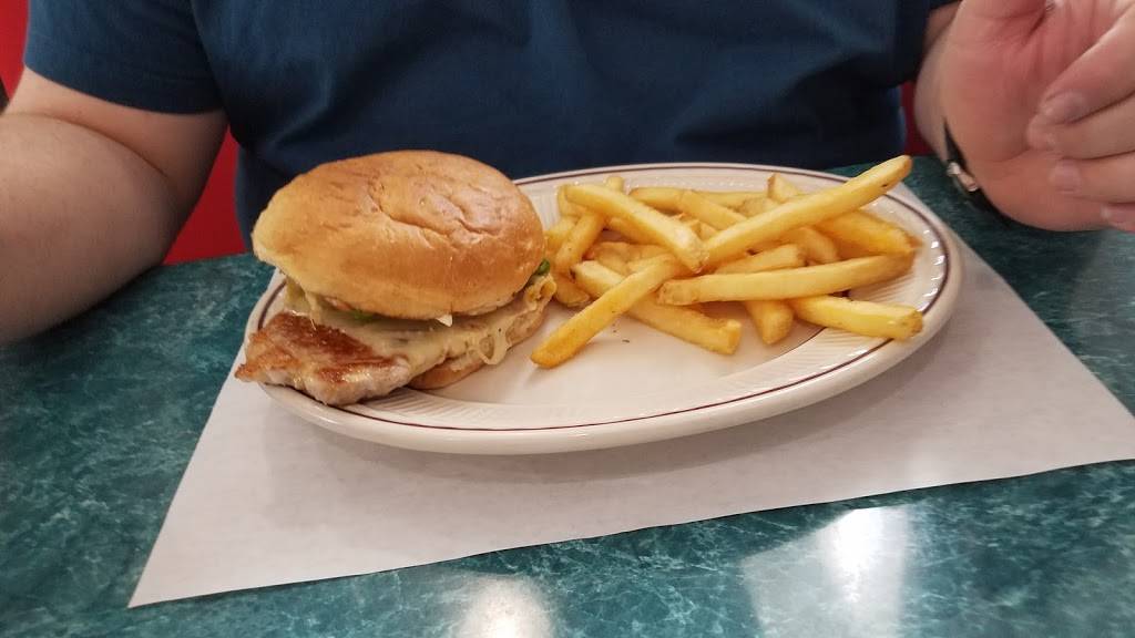 Trishs Red Bird Cafe | restaurant | 696 Walnut St, Dayton, IN 47941, USA | 7652966964 OR +1 765-296-6964