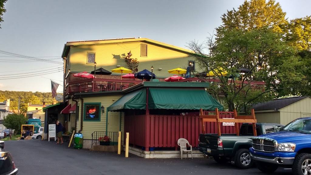 Sarah Street Grill | restaurant | 550 Quaker Alley, Stroudsburg, PA 18360, USA | 5704249120 OR +1 570-424-9120