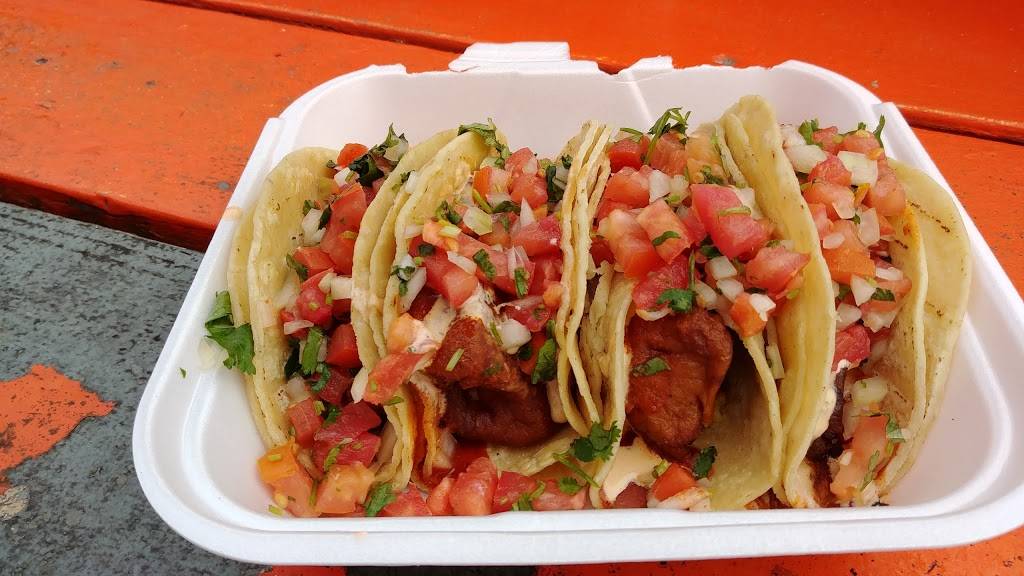 Pepes Mexican Food | restaurant | 200 Rossmore Dr, Oxnard, CA 93035, USA | 8059852880 OR +1 805-985-2880