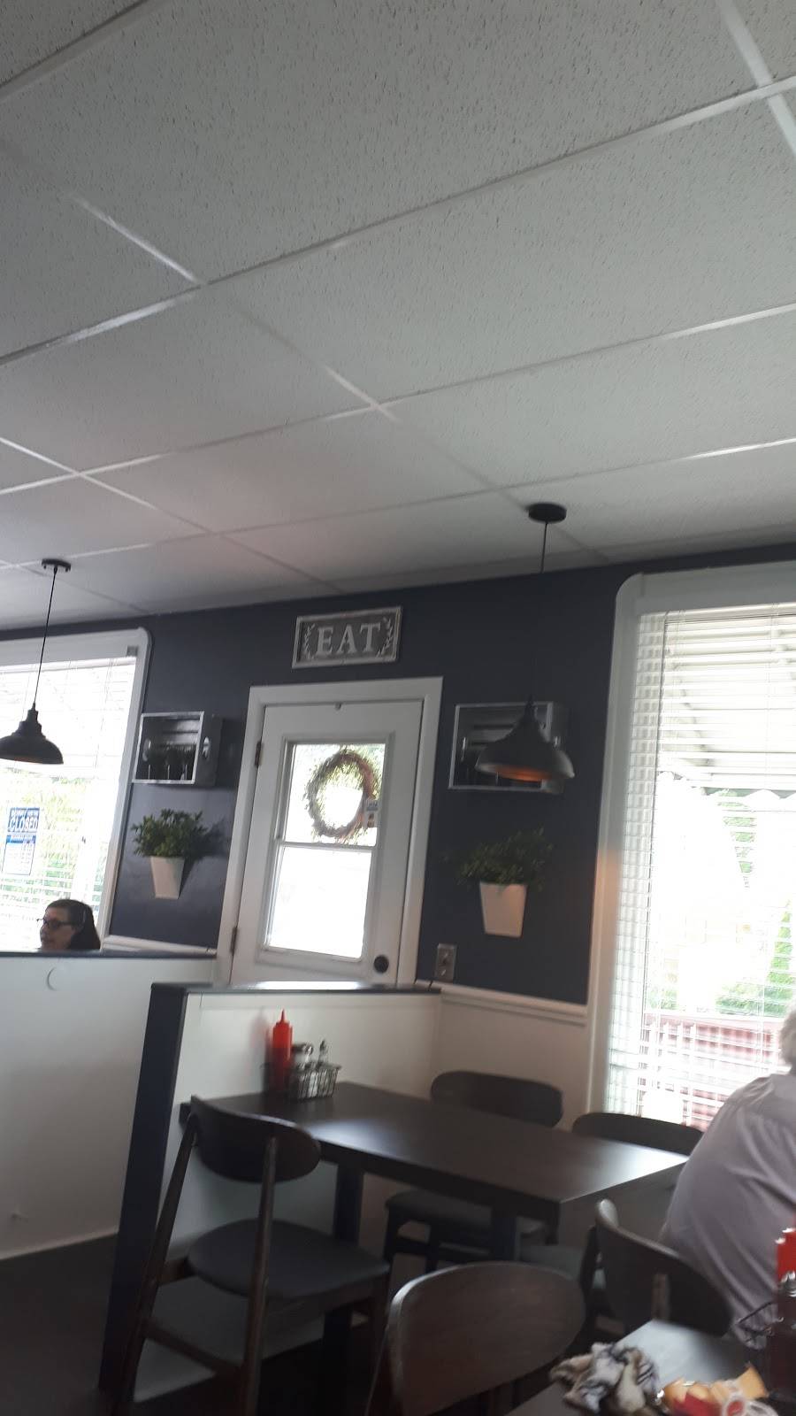 Copperspoons | restaurant | 540 Romaine St, Peterborough, ON K9J 2E2, Canada | 7058767048 OR +1 705-876-7048