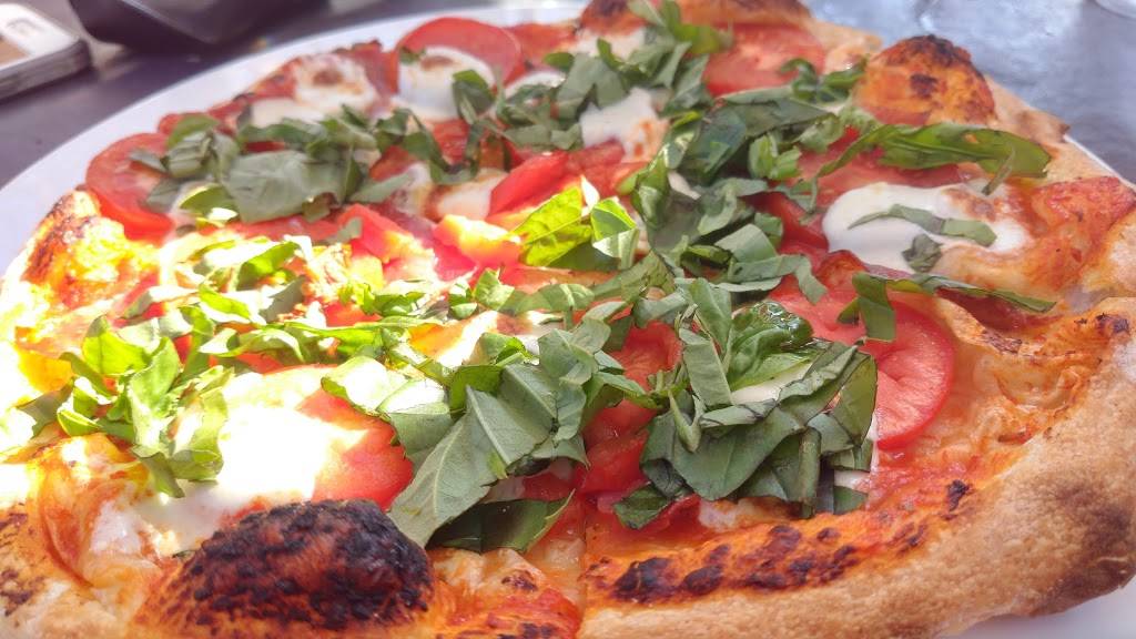 Fire Works | restaurant | 201 Harrison St SE, Leesburg, VA 20175, USA | 7037798400 OR +1 703-779-8400