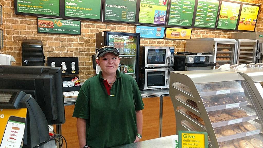 Subway Restaurants | restaurant | 3041 IL-71, Ottawa, IL 61350, USA | 8155614138 OR +1 815-561-4138