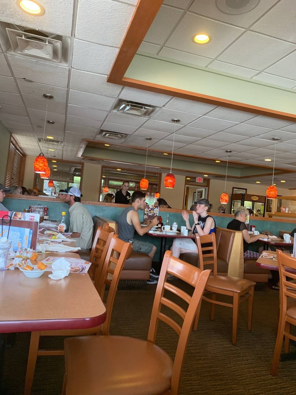 Dennys | restaurant | 198 Semoran Blvd, Casselberry, FL 32707, USA | 4073881285 OR +1 407-388-1285