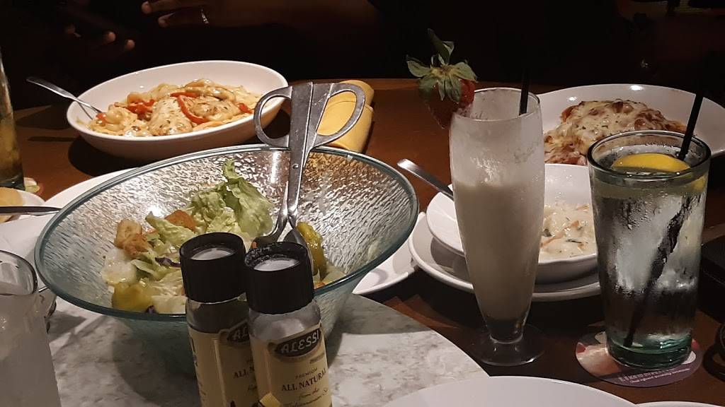 Olive Garden Italian Restaurant | meal takeaway | 5550 N Federal Hwy, Fort Lauderdale, FL 33308, USA | 9547763341 OR +1 954-776-3341