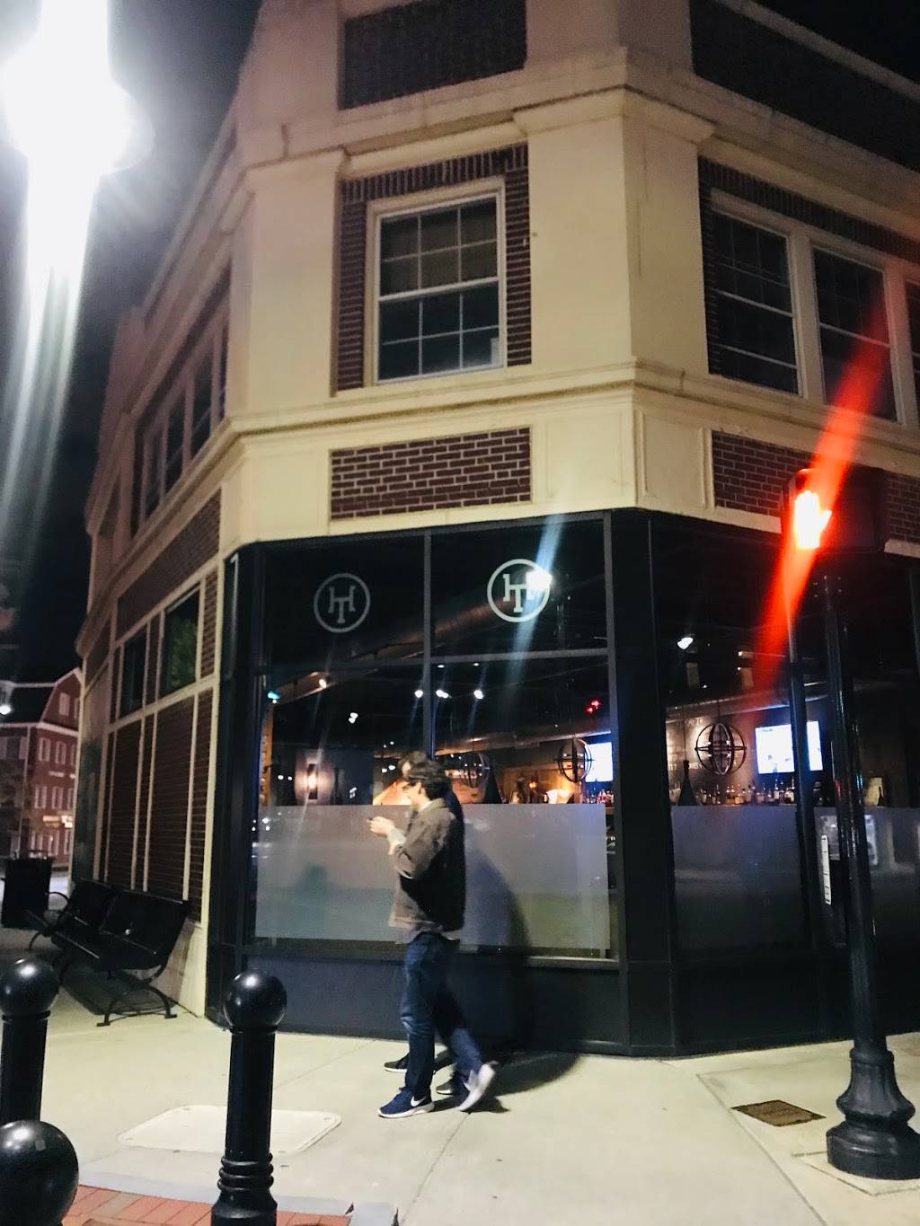 Horse Thieves Tavern | restaurant | 585 High St, Dedham, MA 02026, USA | 7817089185 OR +1 781-708-9185