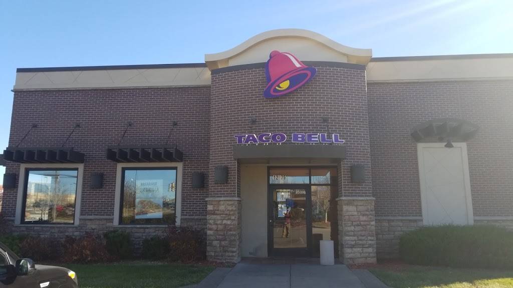 Taco Bell | meal takeaway | 12075 S, S Black Bob Rd, Olathe, KS 66062, USA | 9133976535 OR +1 913-397-6535
