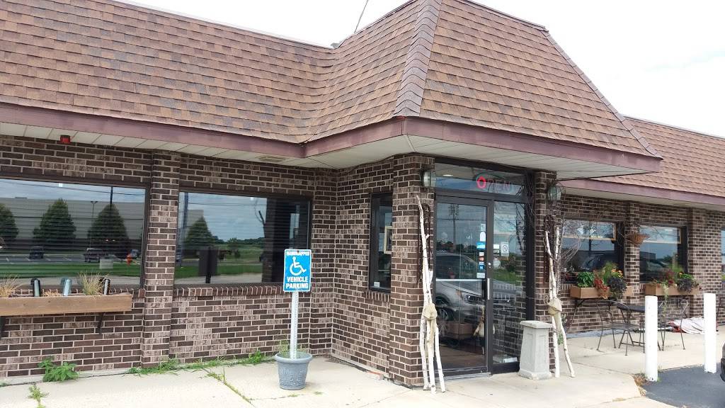 Tonis | night club | 508 N Elida St, Winnebago, IL 61088, USA | 8153352328 OR +1 815-335-2328