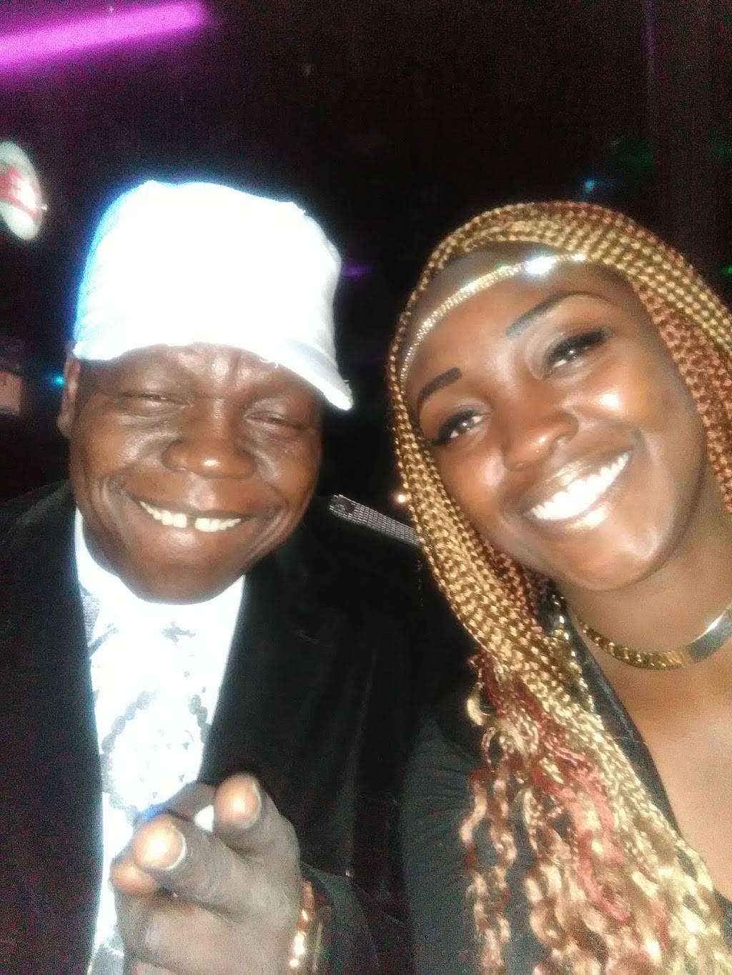 Pharaoh’s lounge | restaurant | 2510 Murfreesboro Pike, Nashville, TN 37217, USA | 6153352577 OR +1 615-335-2577