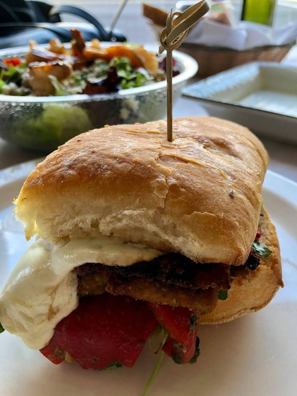 Augies | restaurant | 94 Chatsworth Ave, Larchmont, NY 10538, USA | 9148343800 OR +1 914-834-3800