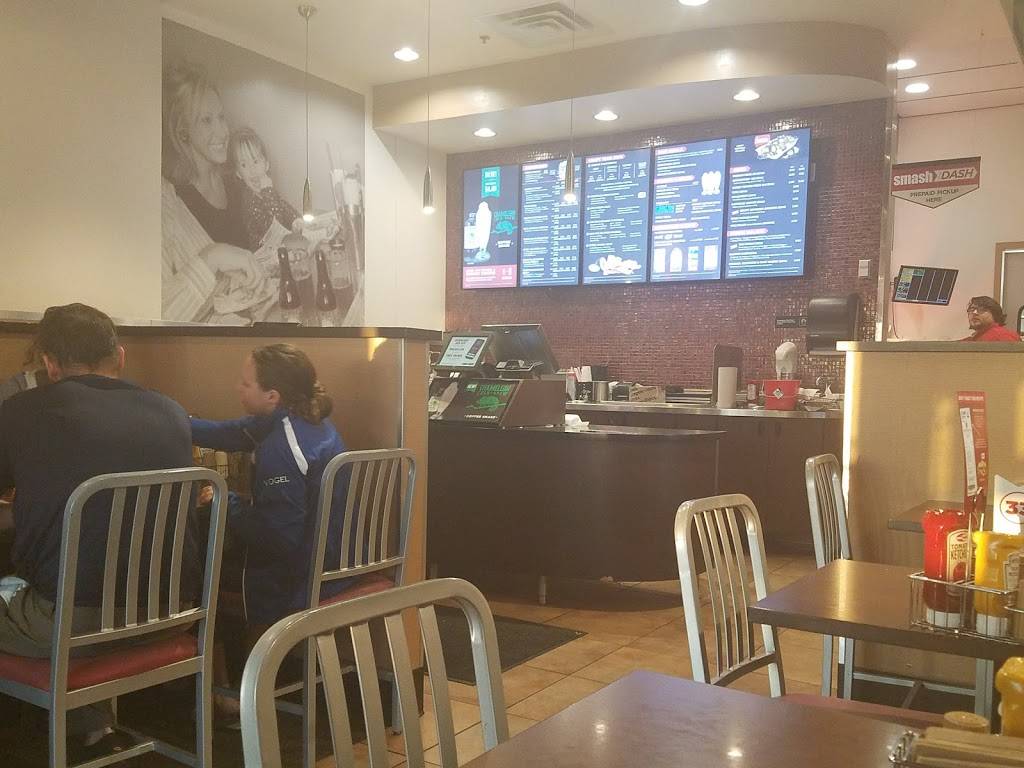 Smashburger | restaurant | 8045 Flying Cloud Dr, Eden Prairie, MN 55344, USA | 9529439010 OR +1 952-943-9010