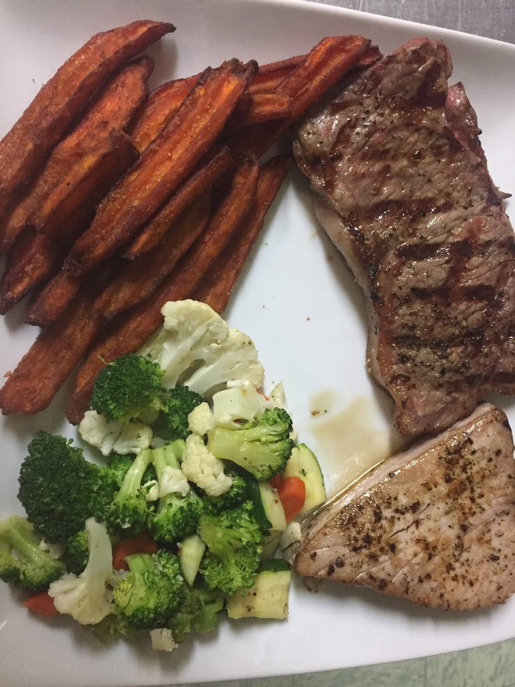 Harbor Inn Restaurant & Lounge | restaurant | 805 Bethel Church Rd, Latrobe, PA 15650, USA | 7245937577 OR +1 724-593-7577