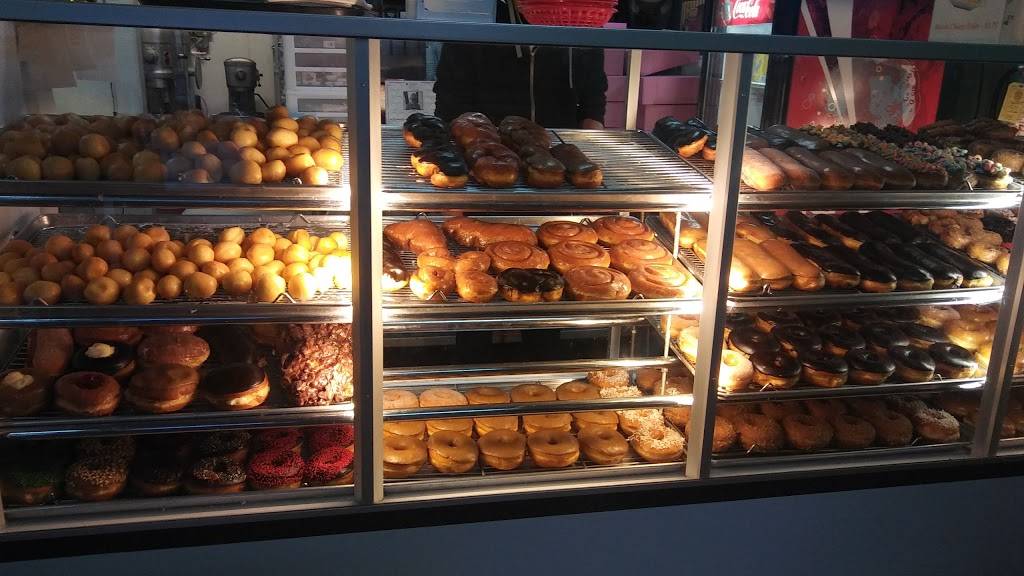 California Doughnuts | restaurant | 4118 N El Dorado St, Stockton, CA 95204, USA | 2098513420 OR +1 209-851-3420