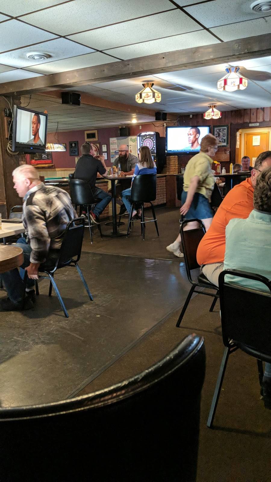 Mikes Bay Town Bar-Grill | restaurant | W6454 WI-35, Bay City, WI 54723, USA | 7155943888 OR +1 715-594-3888