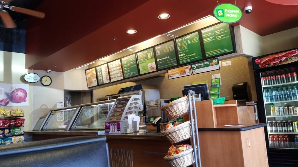 Subway | restaurant | Frys Shopping Center, 6466 S Higley Rd Suite 104, Gilbert, AZ 85298, USA | 4808221360 OR +1 480-822-1360