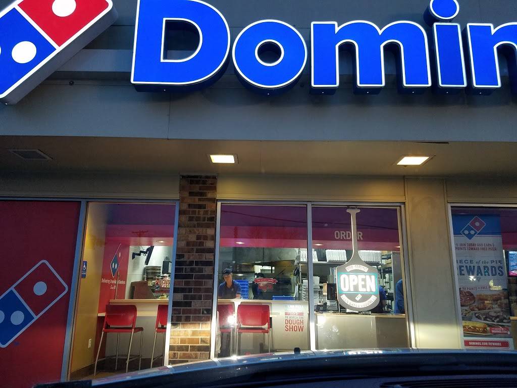 Dominos Pizza | meal delivery | 2565 E Sunshine St, Springfield, MO 65804, USA | 4178892323 OR +1 417-889-2323