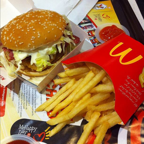 McDonalds | cafe | 5616 Memphis Ave, Cleveland, OH 44144, USA | 2166616171 OR +1 216-661-6171