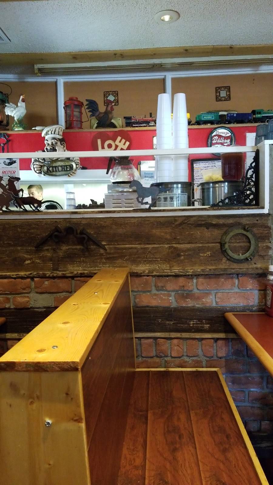 Pierson Family Restaurant | restaurant | 302 S Center St, Pierson, FL 32180, USA | 3867499979 OR +1 386-749-9979