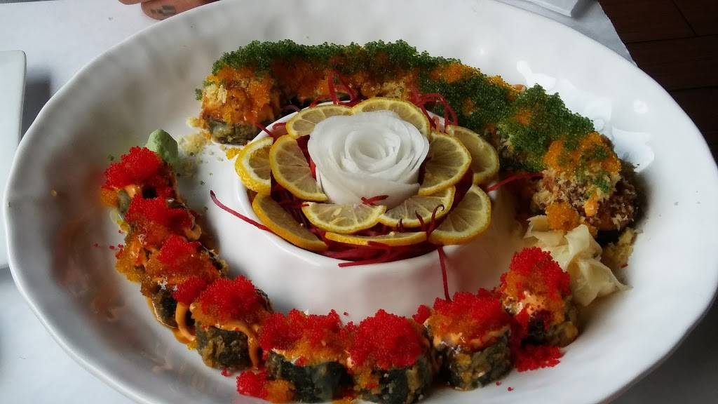 Butterfly Sushi Bar | restaurant | 1139 W Grand Ave, Chicago, IL 60642, USA | 3125635555 OR +1 312-563-5555