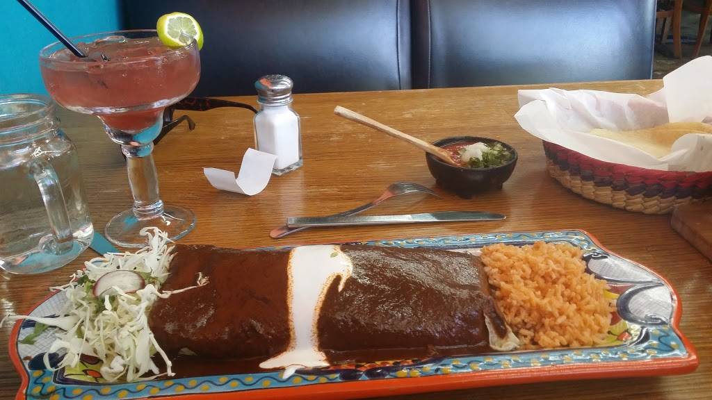 Amelias Exquisite Mexican Dining | restaurant | 105 NE 4th Ave, Hillsboro, OR 97124, USA | 5036150191 OR +1 503-615-0191