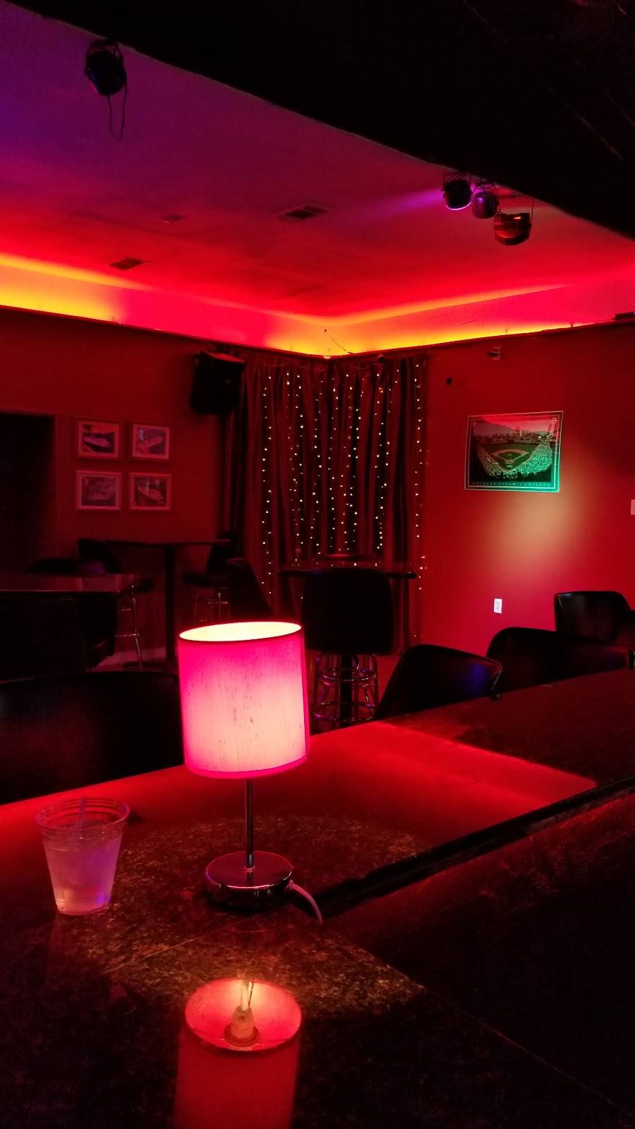 Z Z Gator Cove | restaurant | 733 Hamblen Rd, Kingwood, TX 77339, USA | 2813592200 OR +1 281-359-2200