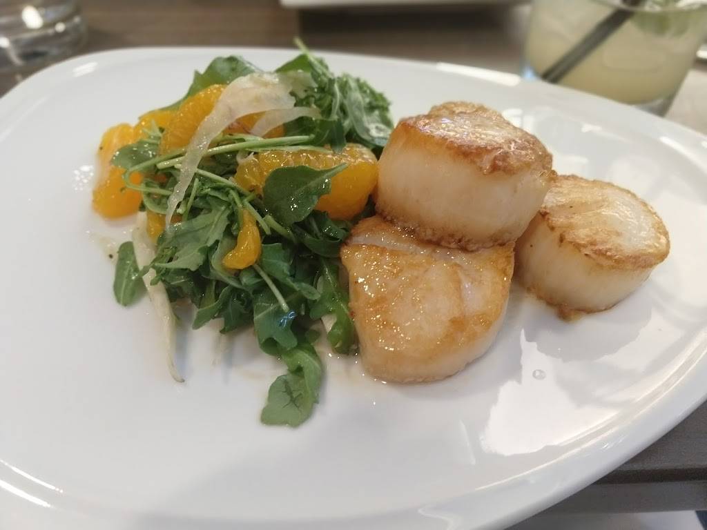 Copper Fox | restaurant | 6520 S Cicero Ave, Chicago, IL 60638, USA | 3122011900 OR +1 312-201-1900