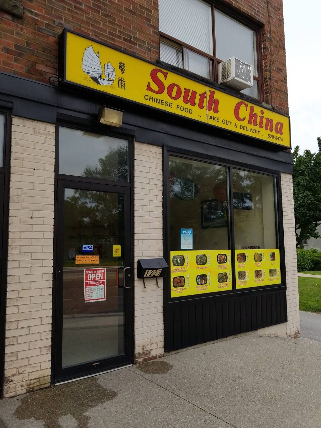 South China Chinese Food | meal takeaway | 1223 Main St W, Hamilton, ON L8S 1C3, Canada | 9055288474 OR +1 905-528-8474