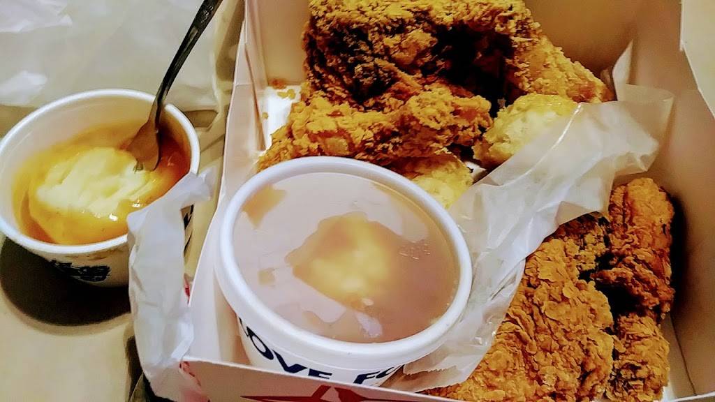 Churchs Chicken | restaurant | 1003 SE Military Dr, San Antonio, TX 78214, USA | 2109279389 OR +1 210-927-9389