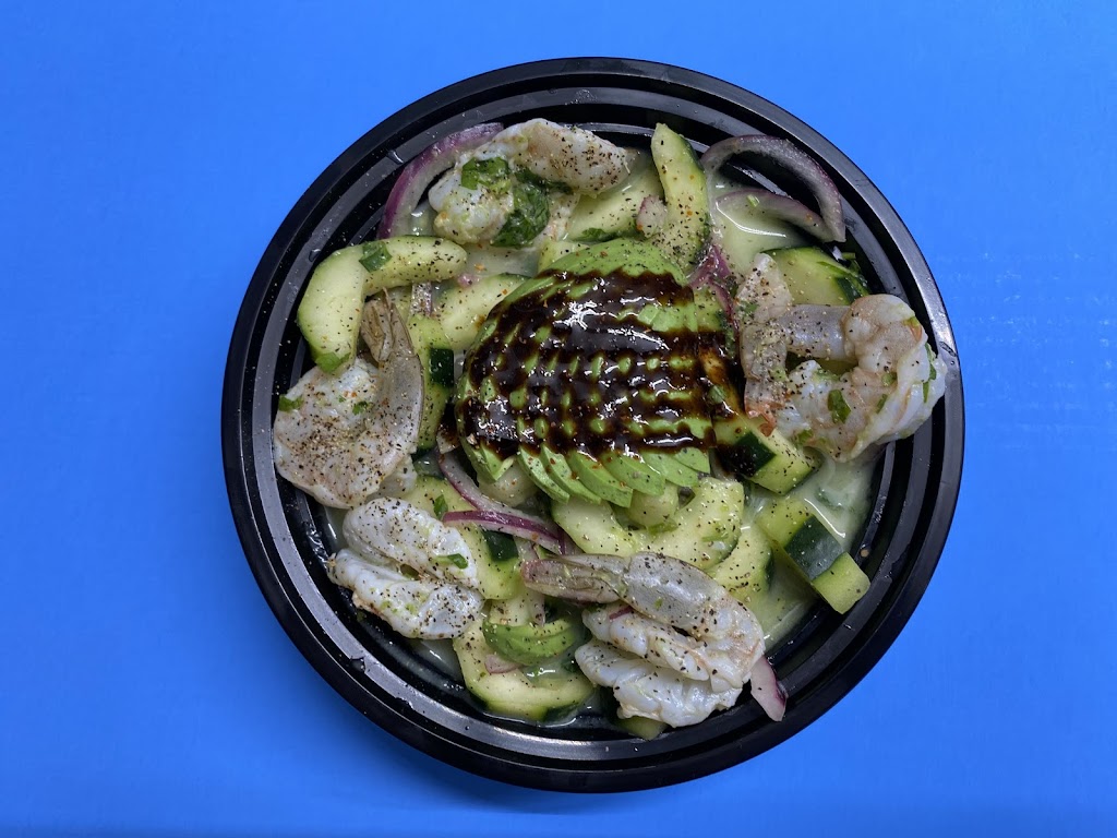 La Reina Street Food | restaurant | 8986 Huebner Rd Ste 106, San Antonio, TX 78240, USA | 2102370322 OR +1 210-237-0322