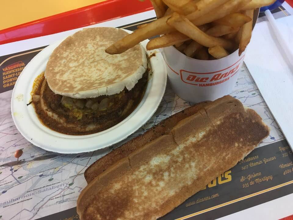 Dic Anns | restaurant | 1300-1400 Boulevard Saint-Jean-Baptiste, Pointe-aux-Trembles, QC H1B 4A4, Canada | 5146452145 OR +1 514-645-2145