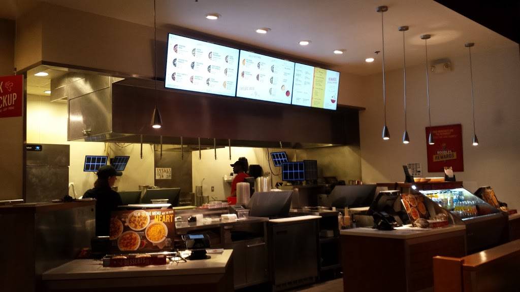 Noodles and Company | restaurant | 7600 State Line Rd, Prairie Village, KS 66208, USA | 9133814280 OR +1 913-381-4280