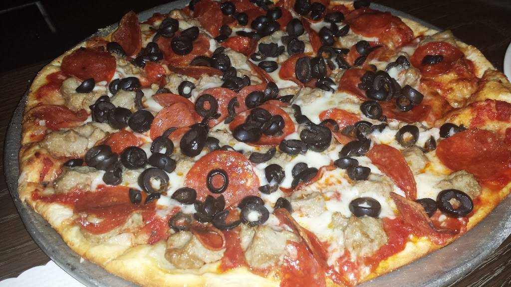 Crabbys Bar & Grill | restaurant | 2113 E Oklahoma Ave, Milwaukee, WI 53207, USA | 4147699999 OR +1 414-769-9999