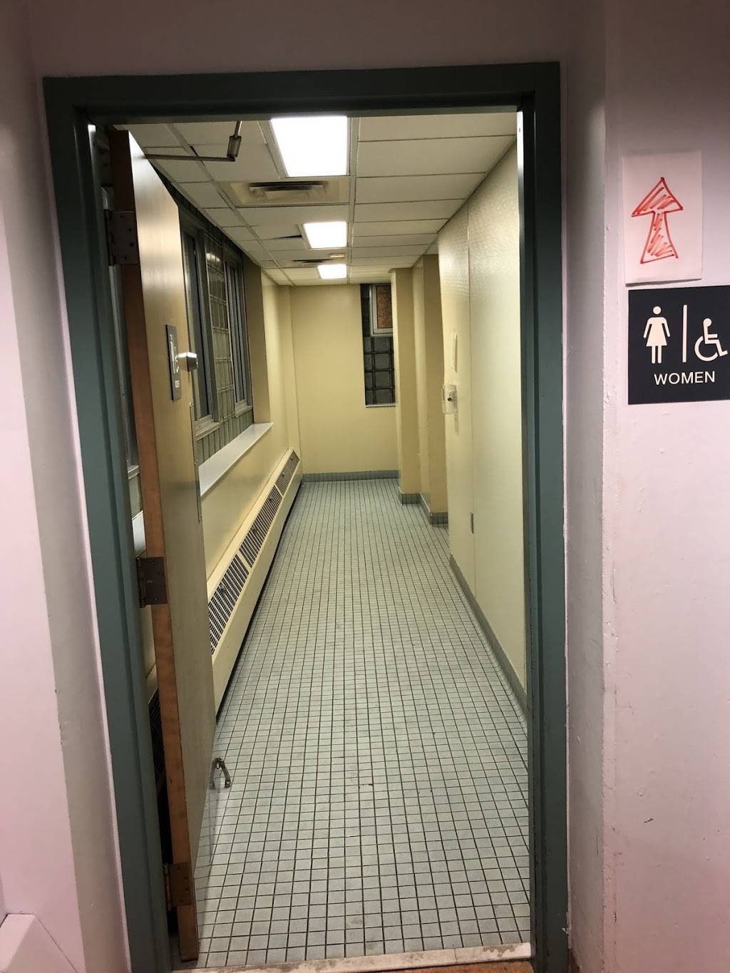 Subway | restaurant | 415 Emerald Ave, Toledo, OH 43604, USA | 4192496551 OR +1 419-249-6551