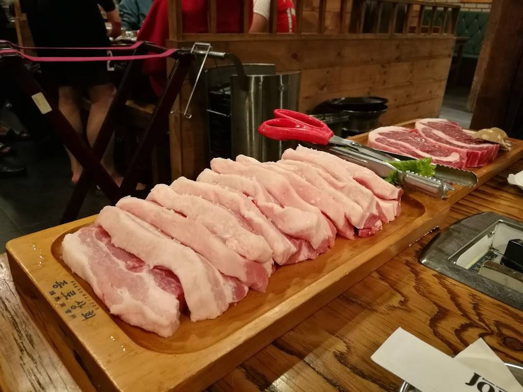 Jongro BBQ | restaurant | 155-14 Roosevelt Ave, Flushing, NY 11354, USA | 7189399330 OR +1 718-939-9330