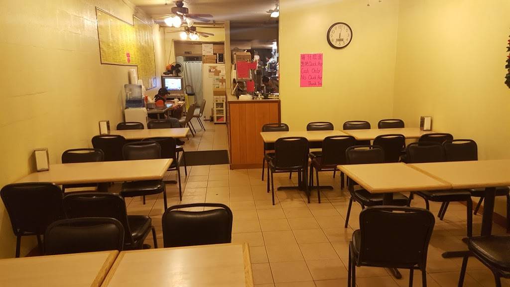 Lucky Express | restaurant | 307 E 3rd St, Bloomington, IN 47401, USA | 8123335262 OR +1 812-333-5262