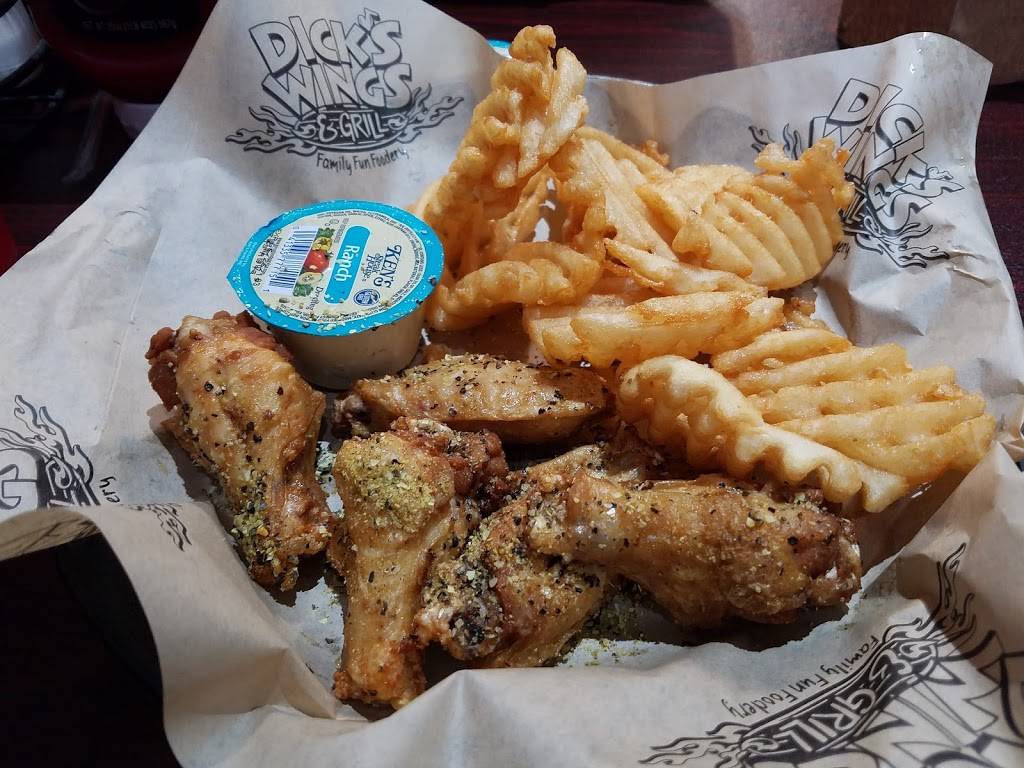 Dicks Wings And Grill Mayport | restaurant | 2434 Mayport Rd, Jacksonville, FL 32233, USA | 9043724539 OR +1 904-372-4539
