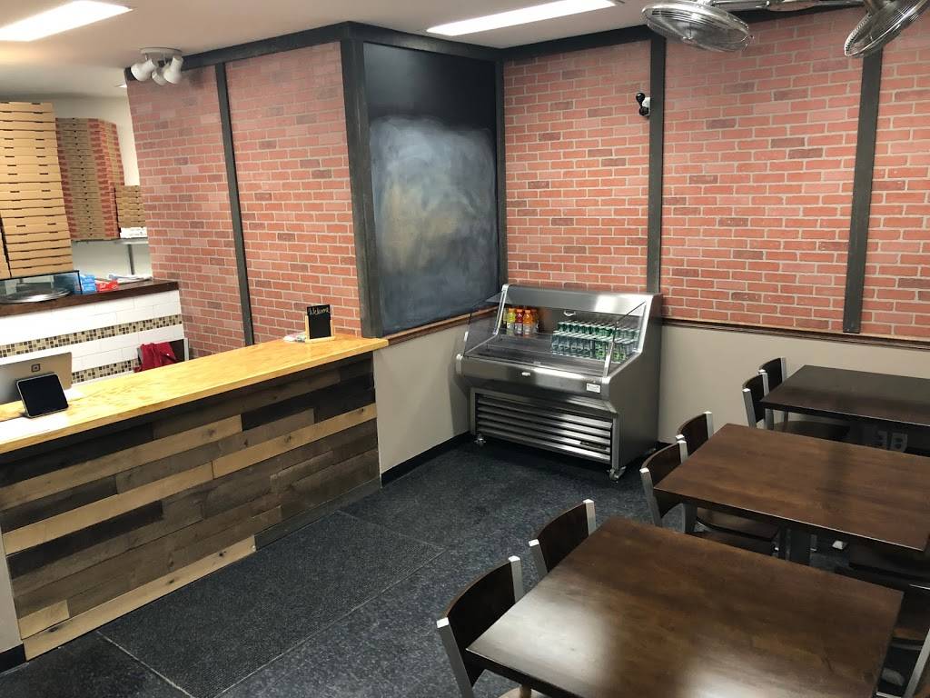 Amato’s Pizza & Pasta | meal takeaway | 391 Durham Rd, Madison, CT 06443, USA | 2034216331 OR +1 203-421-6331