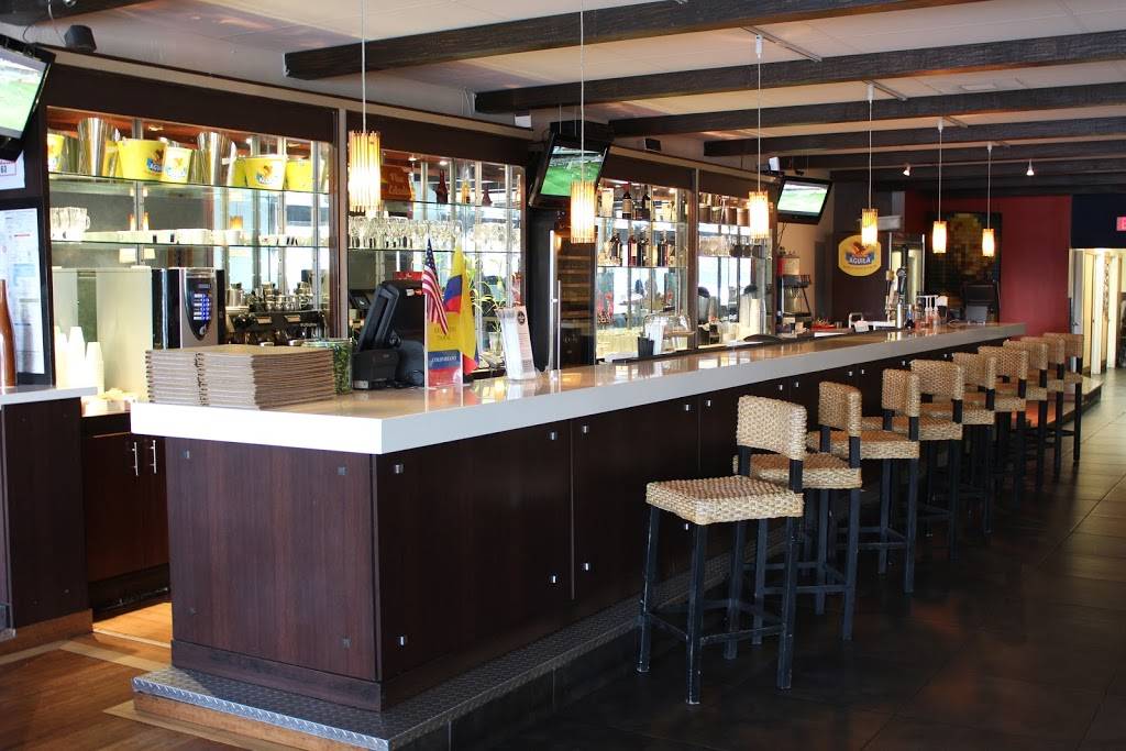 Megachuzo | restaurant | 17632 Collins Ave, Sunny Isles Beach, FL 33160, USA | 3059483335 OR +1 305-948-3335