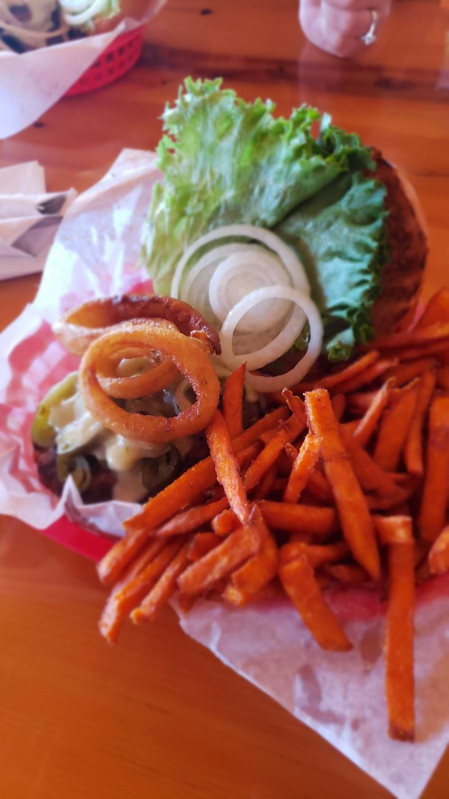 Husbys Food & Spirits | restaurant | 10641 N Bay Shore Dr, Sister Bay, WI 54234, USA | 9208542624 OR +1 920-854-2624