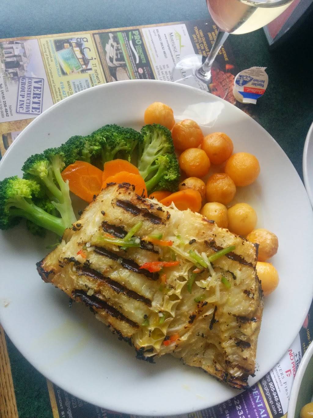 Bairrada Churrasqueira Grillhouse | restaurant | 33 Hillcrest Ave, Mississauga, ON L5B 1K5, Canada | 9052739438 OR +1 905-273-9438