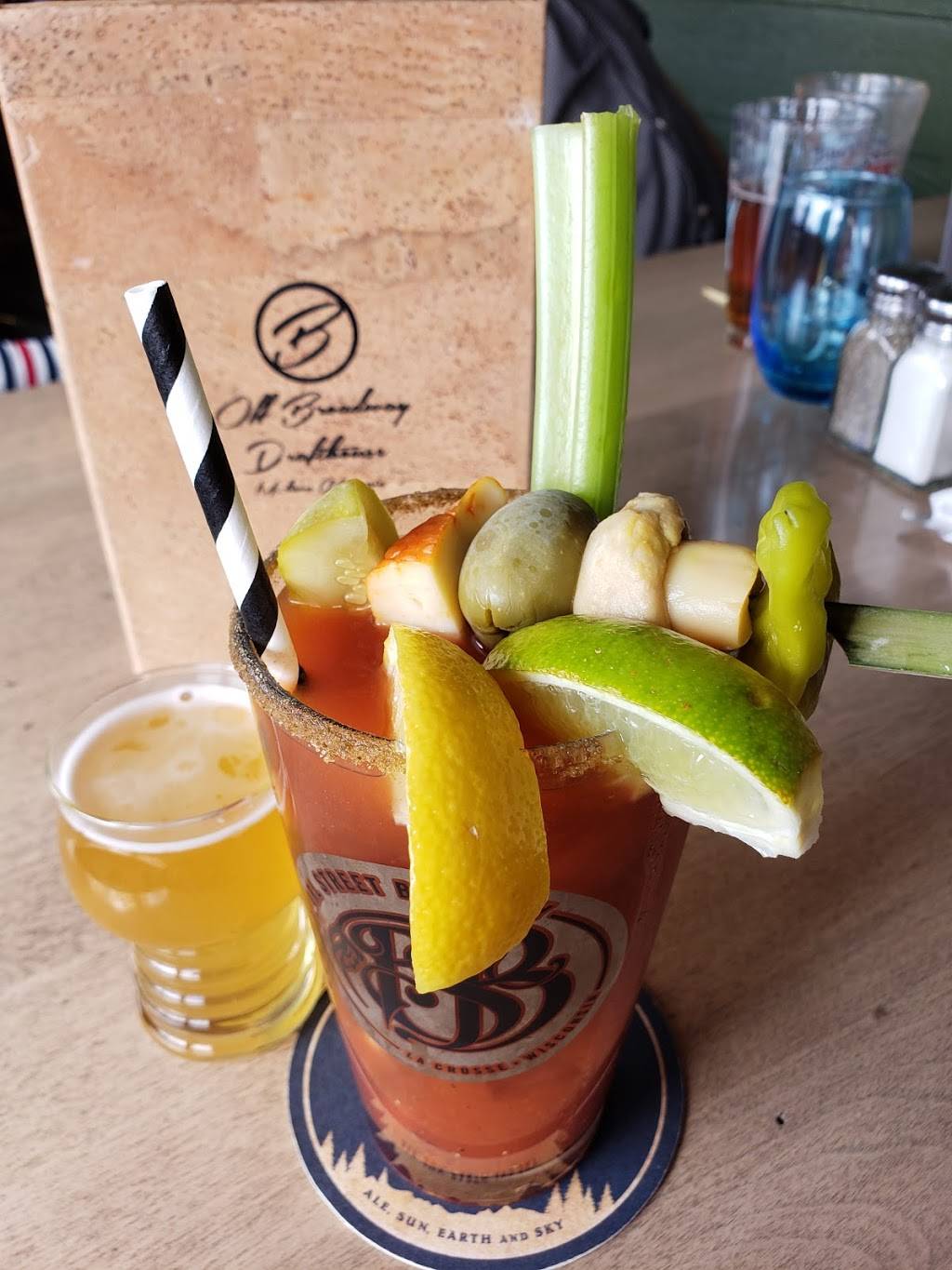 Off Broadway Drafthouse | restaurant | 5404 Raywood Rd, Madison, WI 53713, USA | 6086309111 OR +1 608-630-9111