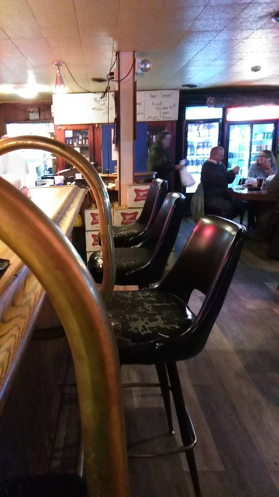 Dons Tap | restaurant | 1649 W Factory Ave, Marion, IN 46952, USA | 7656621591 OR +1 765-662-1591