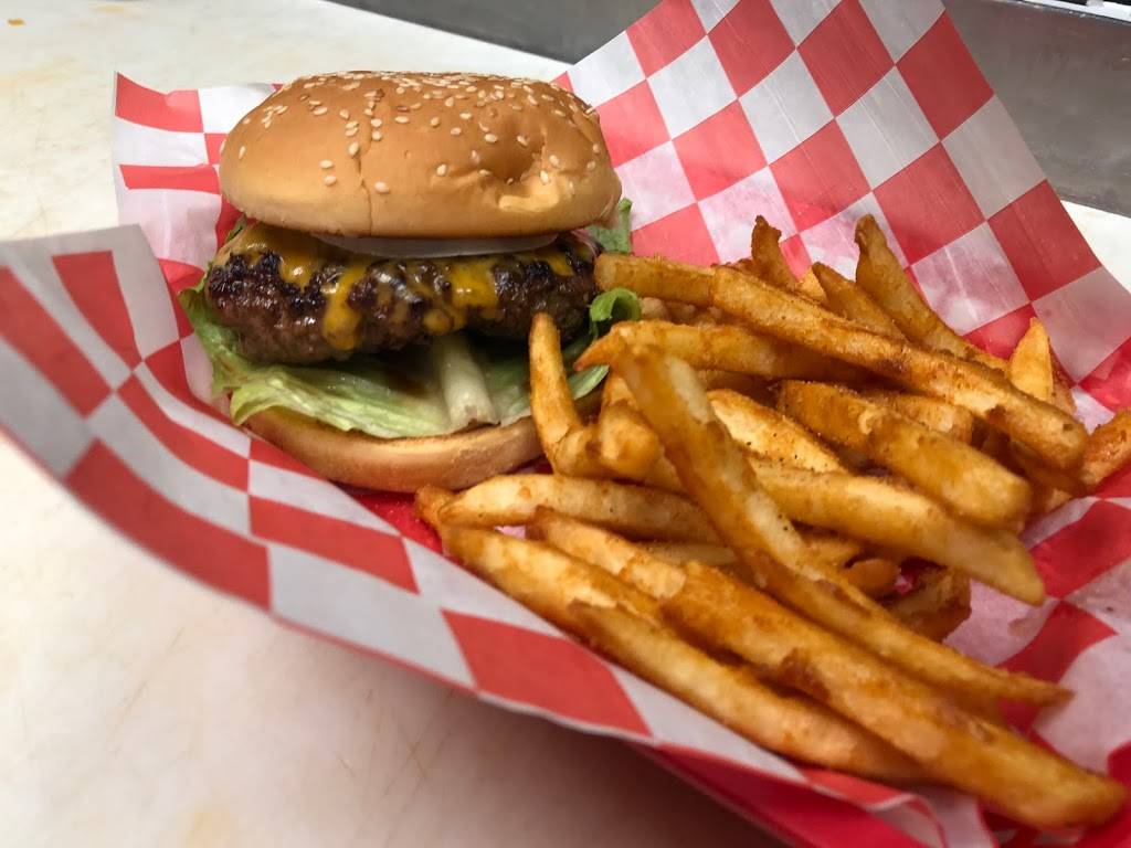 Game On! | restaurant | 5880 Cheviot Rd, Cincinnati, OH 45247, USA | 5133859999 OR +1 513-385-9999