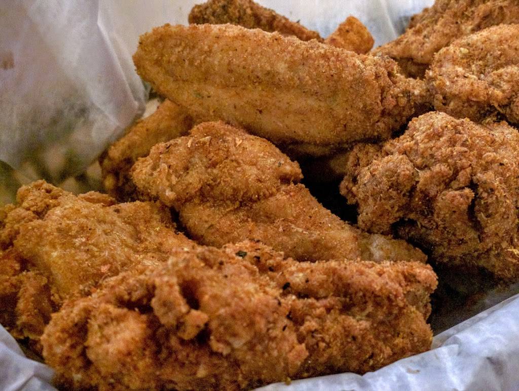 TomKens Bar & Grill | restaurant | 8001 W Greenfield Ave, Milwaukee, WI 53214, USA | 4142589110 OR +1 414-258-9110